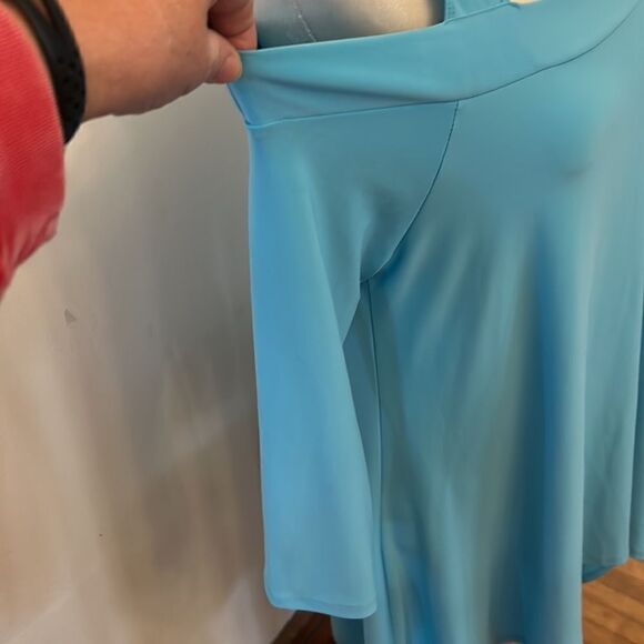 Pretty Woman turquoise cold shoulder tunic Size M NWT - Picture 3 of 7